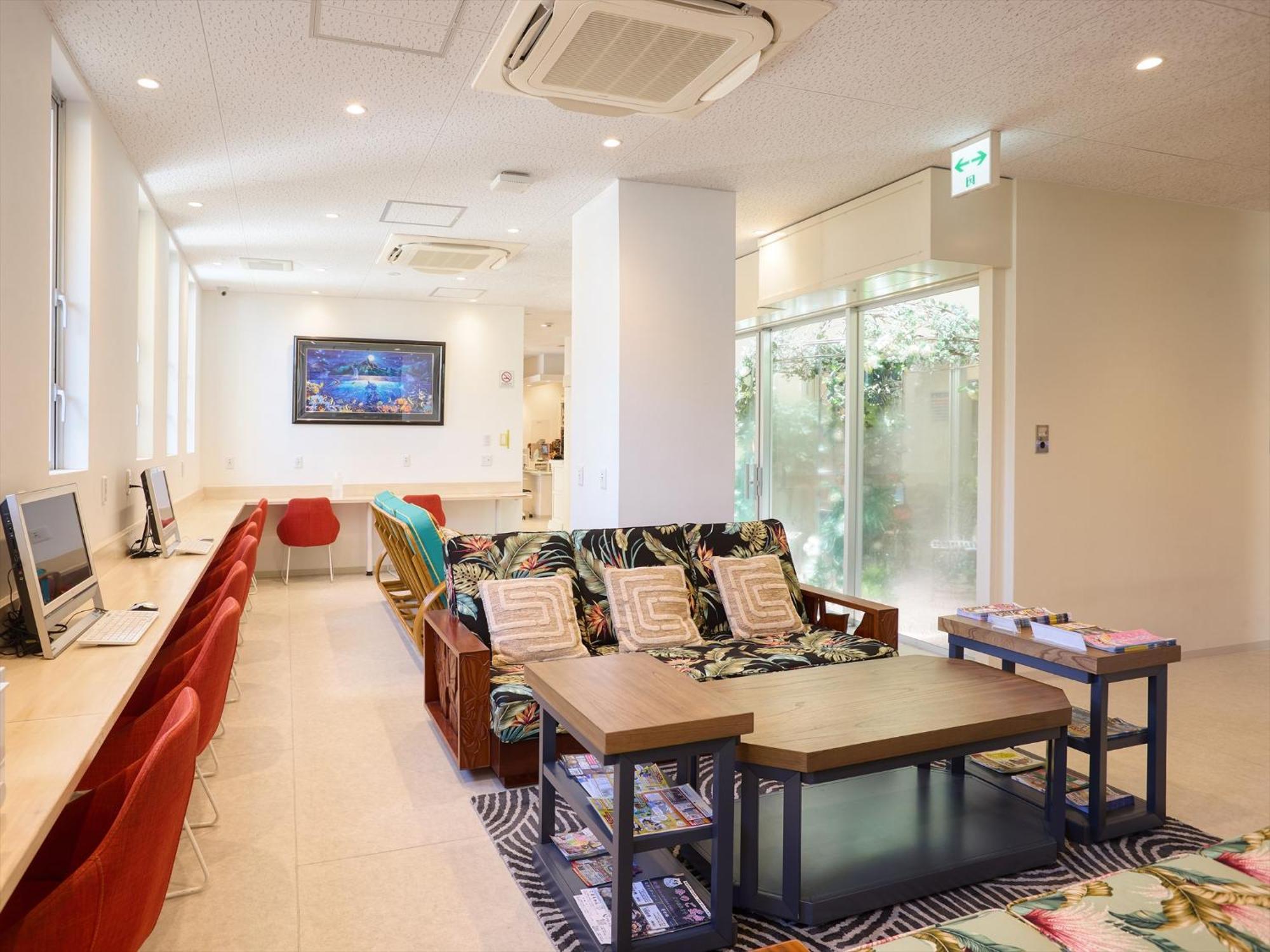個室ホステル 美らキャビン 国際通り店 那覇市 エクステリア 写真